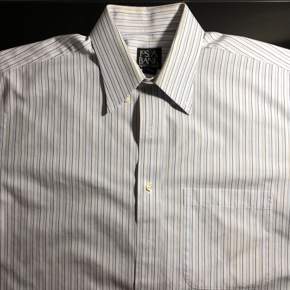 Jos. A. Bank short sleeve bottom down